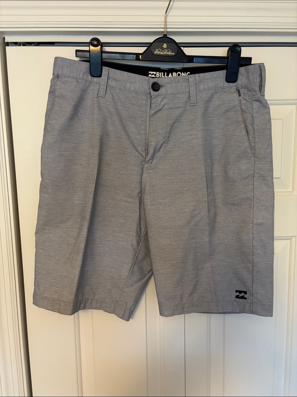 Billabong Men's Light Gray Flat Front Casual Shorts
